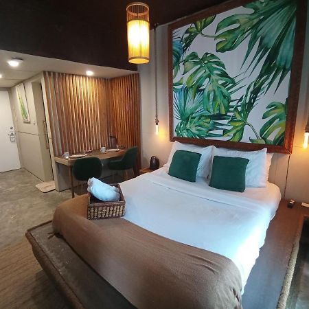 The Staycation - Serviced Rooms Manila Exterior photo