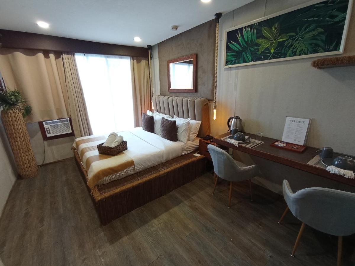 The Staycation - Serviced Rooms Manila Exterior photo