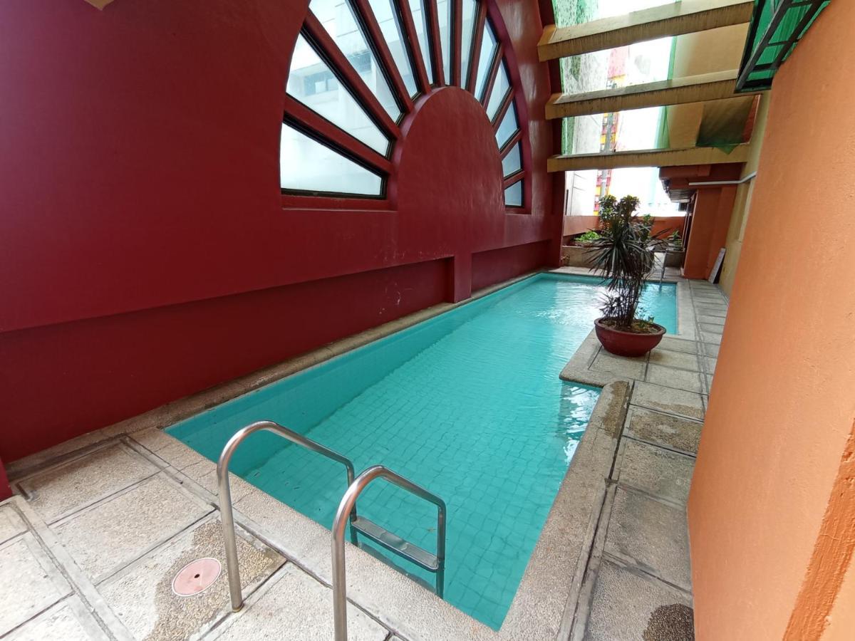 The Staycation - Serviced Rooms Manila Exterior photo