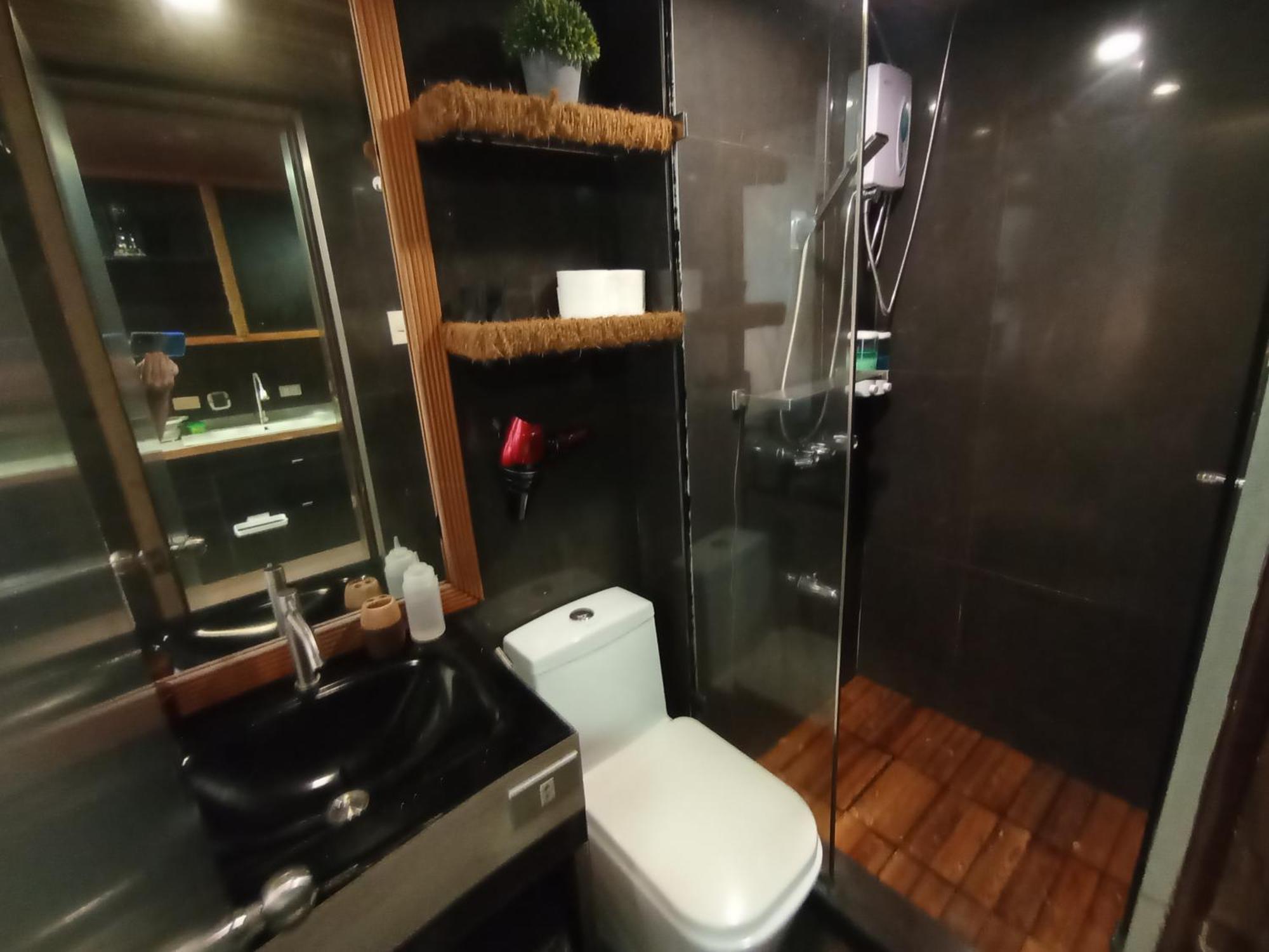 The Staycation - Serviced Rooms Manila Exterior photo