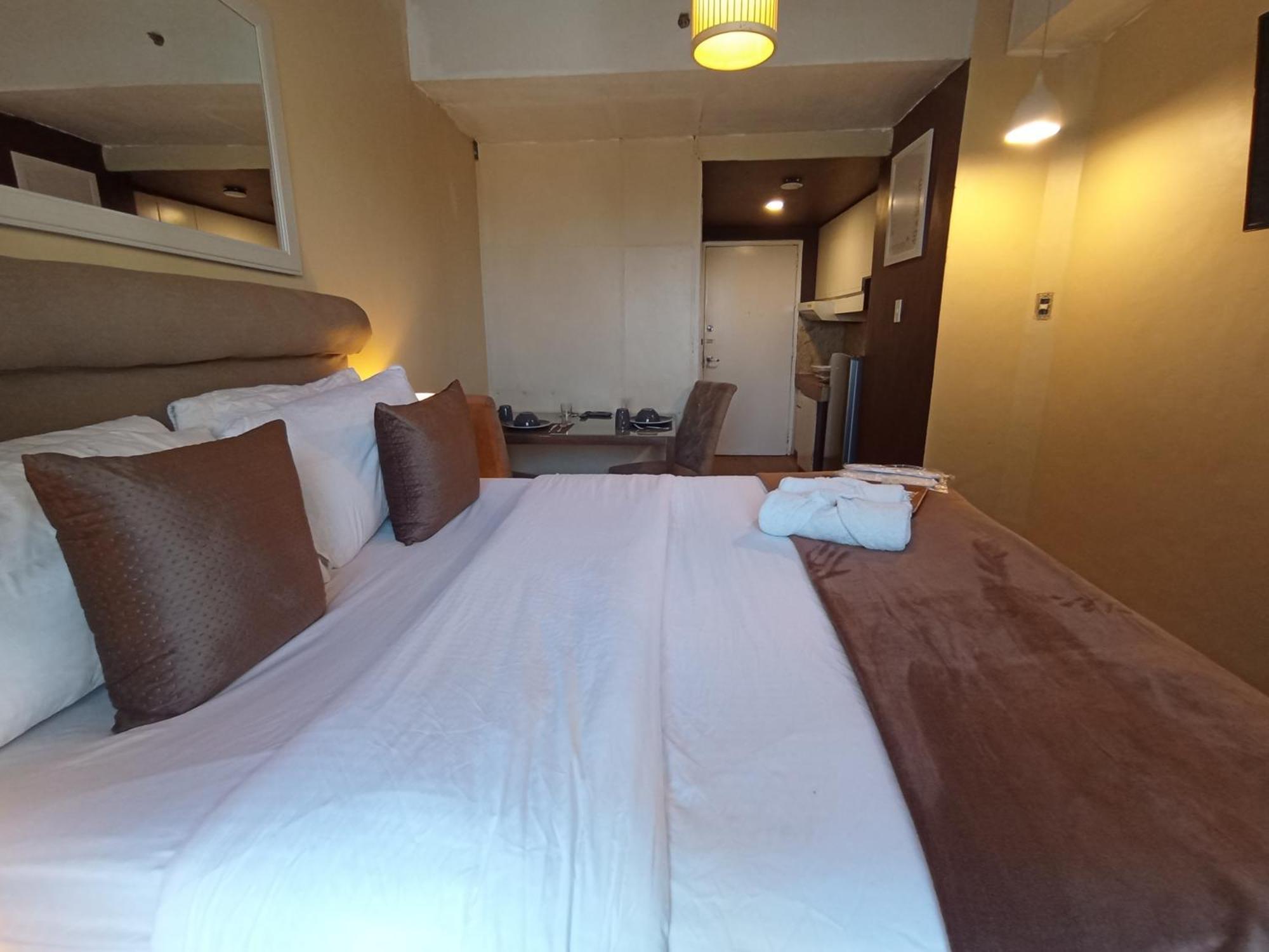 The Staycation - Serviced Rooms Manila Room photo